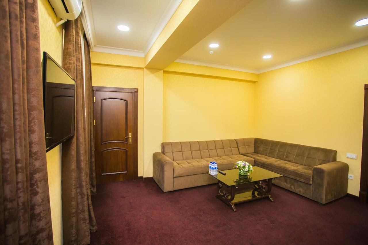 Hotel Grand Capital Taskent Exterior foto